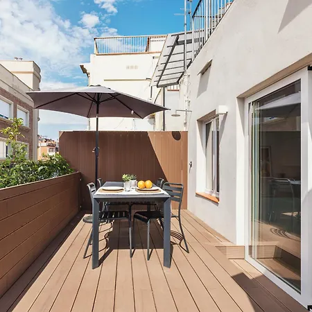 Apartment Penthouse With Large Terrace In Gracia