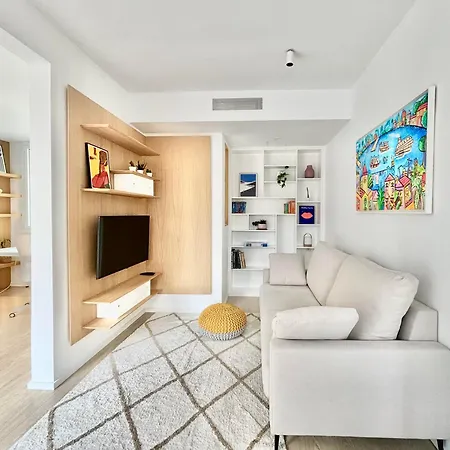 Apartment Penthouse With Large Terrace In Gracia *